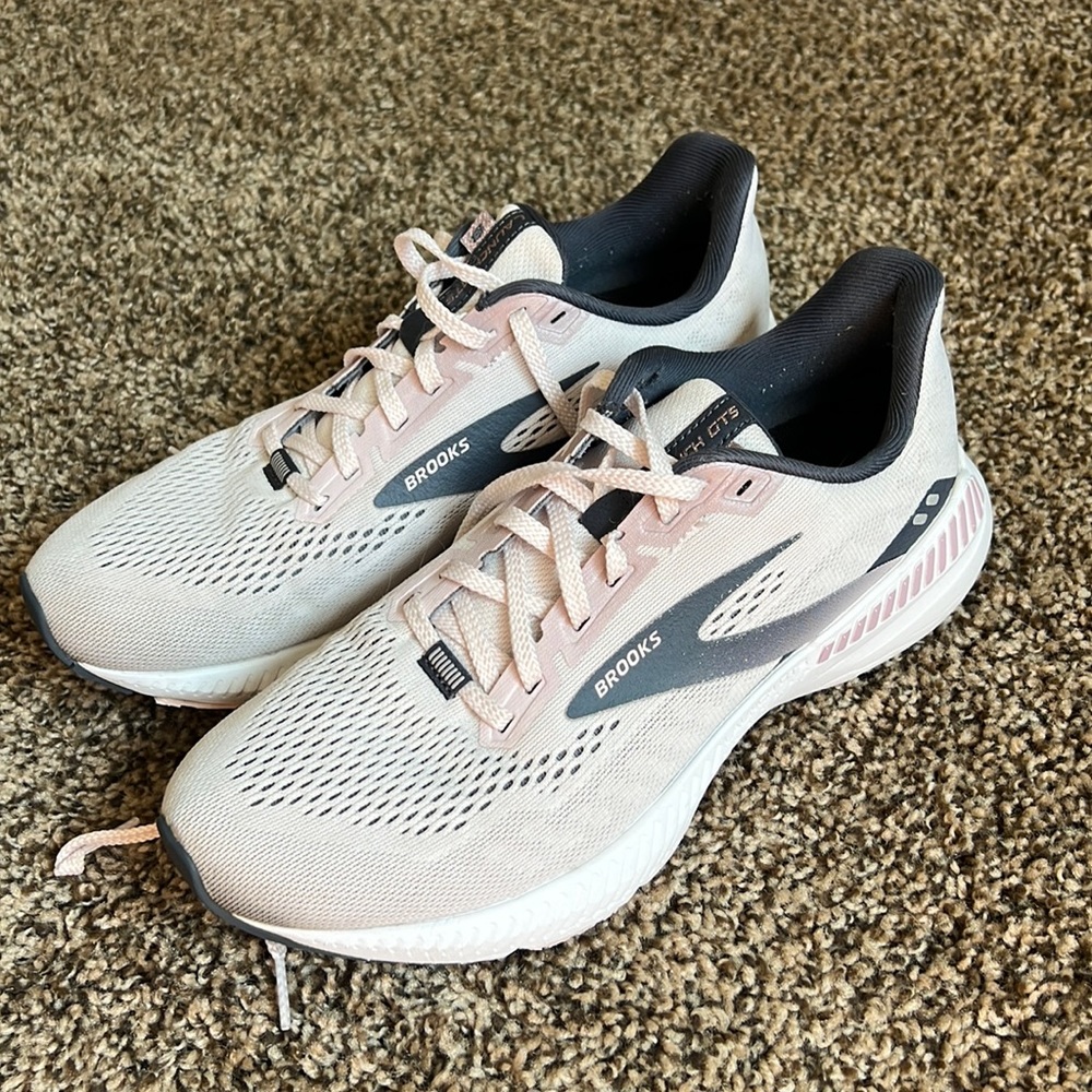 Brooks Launch 8 Tennis Shoes